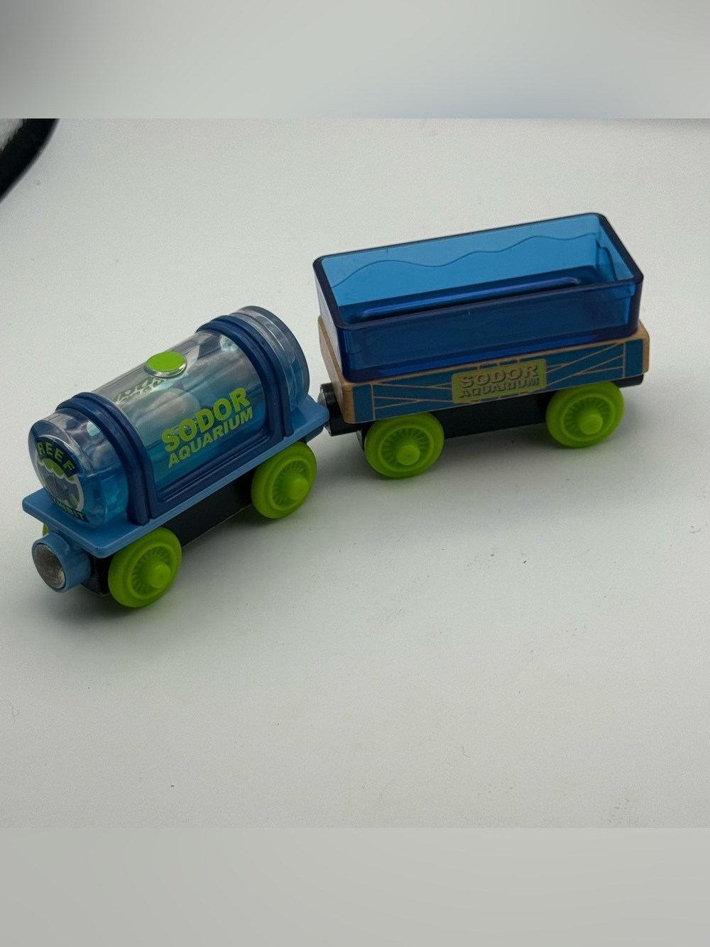 Thomas & Friends Wooden Railway Train Tank -Stingray & Hammerhead Shark Car Only